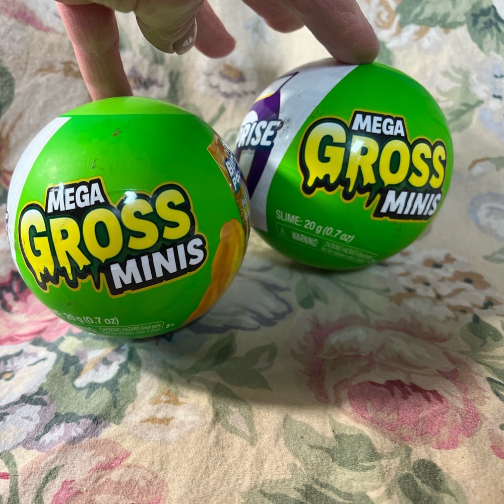 Surprise Toy -mega gross mini